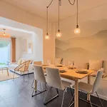 3 Bedroom House With Garden, Near Tram 3*