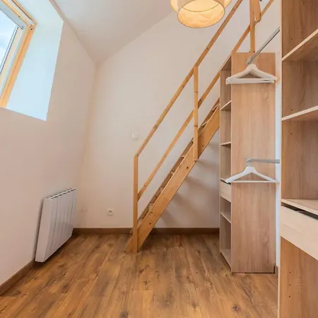 Holiday home 3 Bedroom House With Garden, Near Tram Mouvaux
