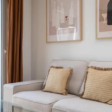 3 Bedroom House With Garden, Near Tram Сasa de vacaciones Mouvaux